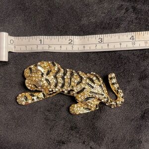 Tony? The tiger? Gold tone and Black Tiger Brooch
